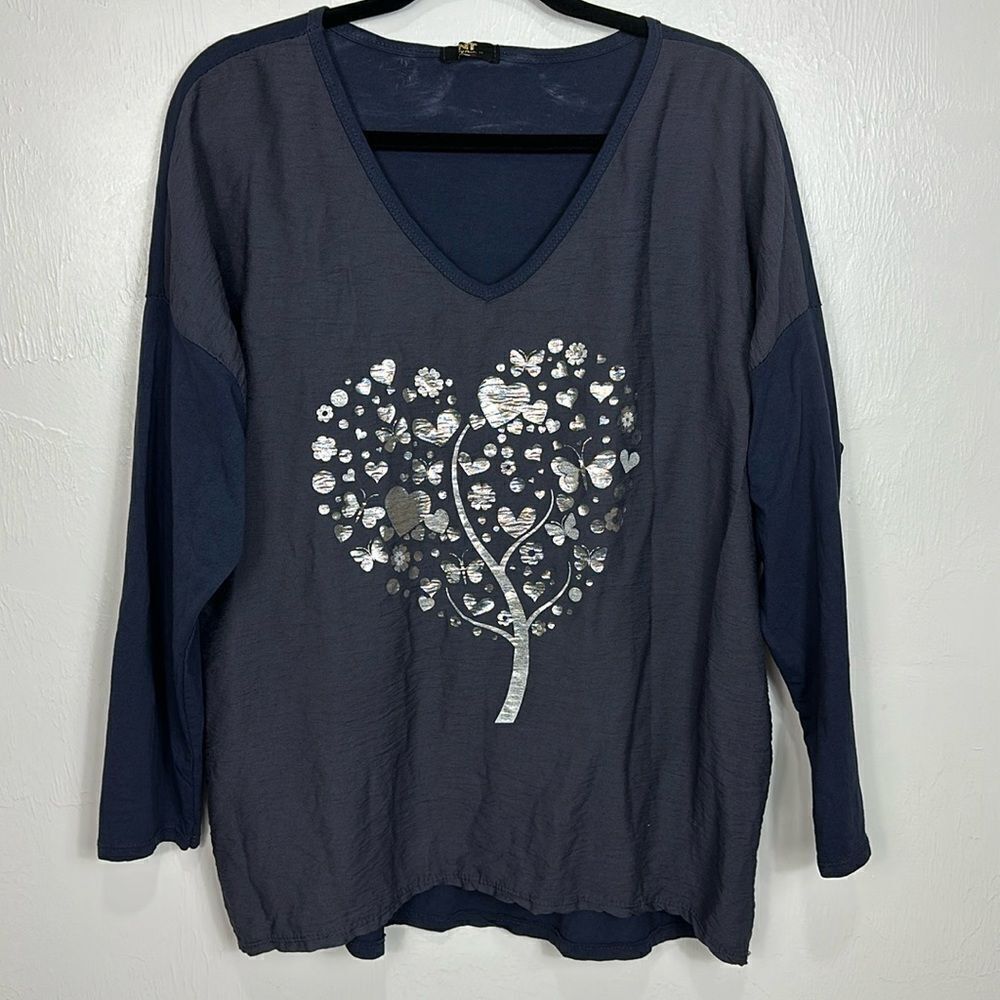 NT By Amati Mixed Media Foil Heart Long Sleeve V-neck Top In Navy One Size